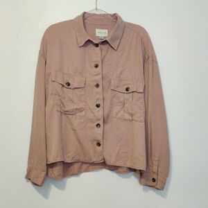 AMERICAN EAGLE. Women's Pink Button-Up Jacket